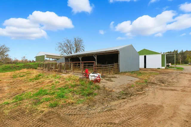 $665,000 | 42720 County Road 3, Holdingford, MN 56340