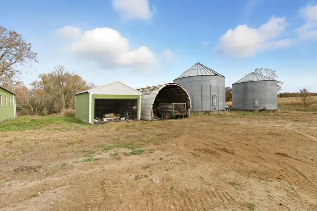 $665,000 | 42720 County Road 3, Holdingford, MN 56340