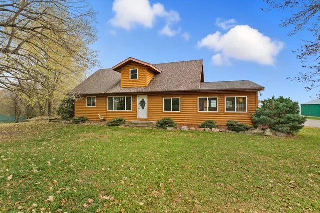 $665,000 | 42720 County Road 3, Holdingford, MN 56340