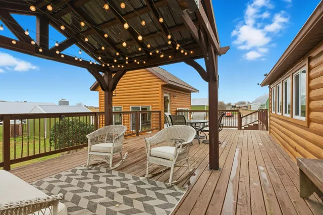 $665,000 | 42720 County Road 3, Holdingford, MN 56340