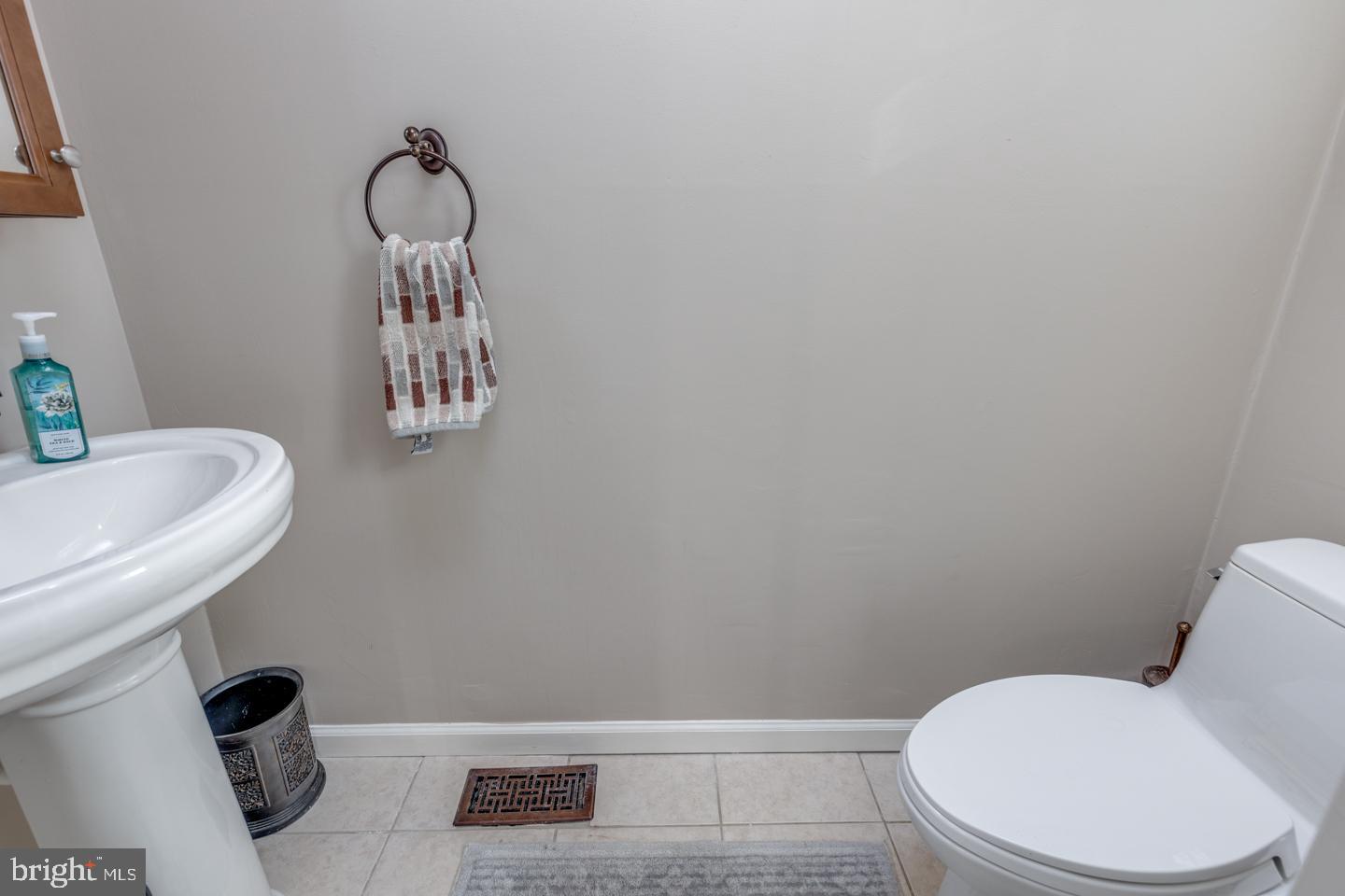 128 Heath Road Medford, NJ 08055 - Photo 18 of 45 Gallery Image 18