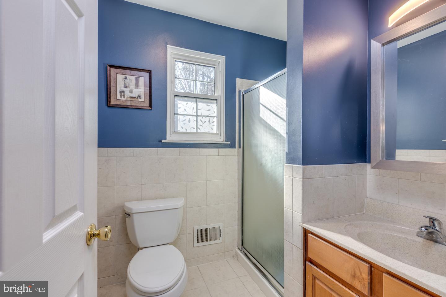 128 Heath Road Medford, NJ 08055 - Photo 22 of 45 En Suite Bath