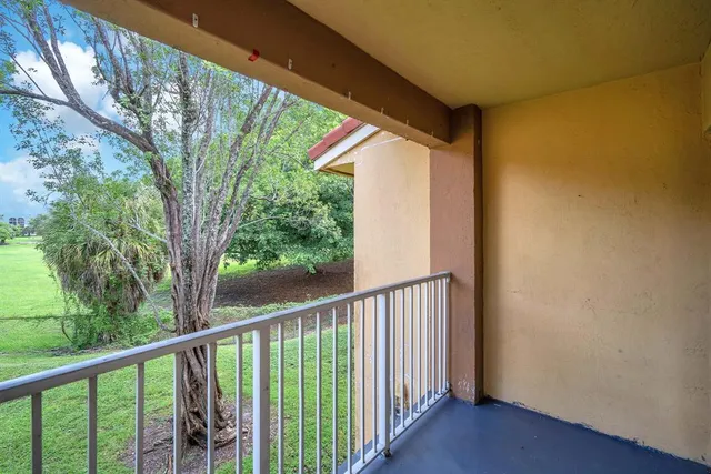 $2,195 | 6881 Northwest 173rd Drive, Unit H202, Hialeah, FL 33015