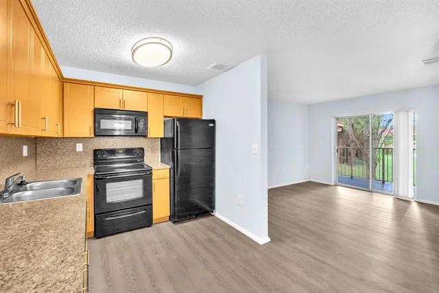 $2,195 | 6881 Northwest 173rd Drive, Unit H202, Hialeah, FL 33015