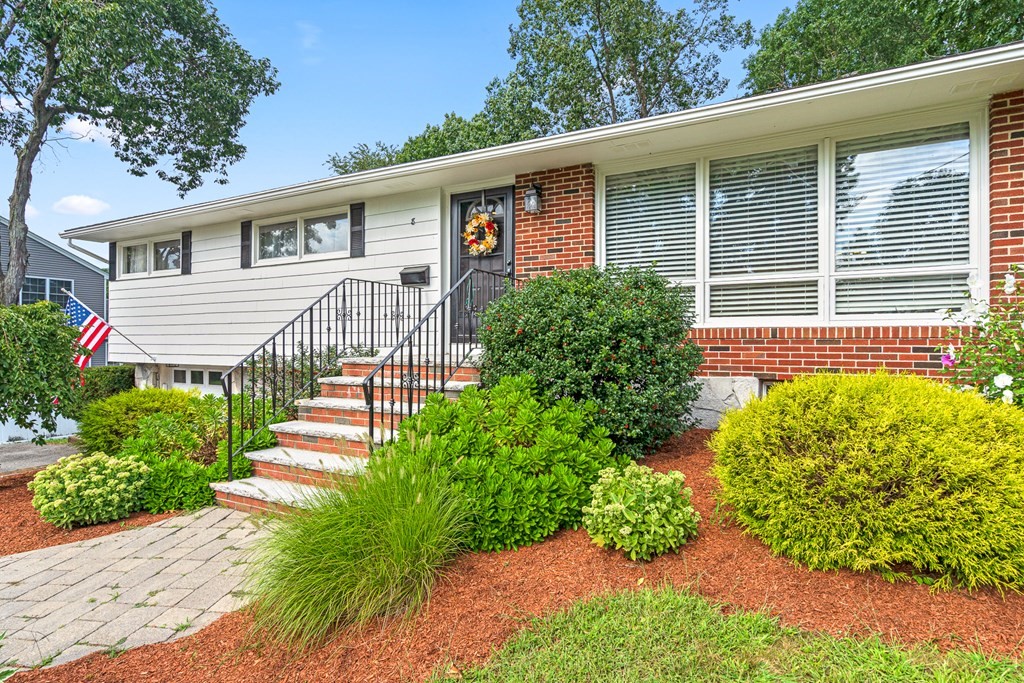 8 Randolph Road Stoneham, MA 02180 - Photo 3 of 38 Gallery Image 3