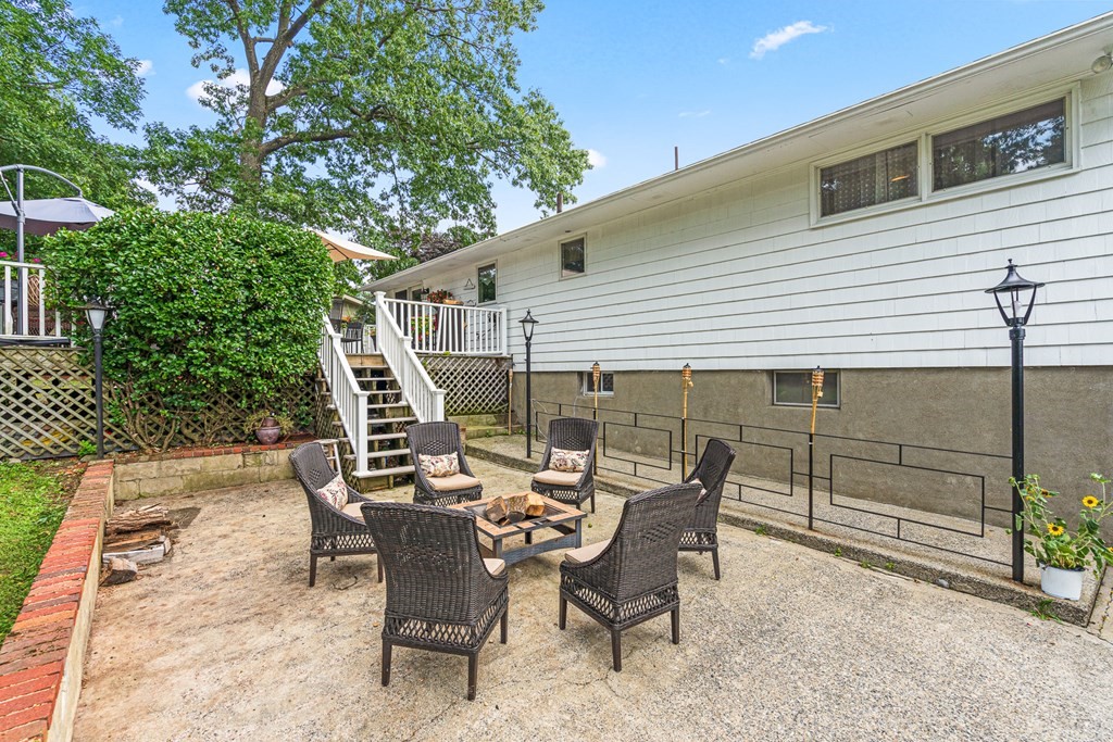 8 Randolph Road Stoneham, MA 02180 - Photo 5 of 38 Gallery Image 5
