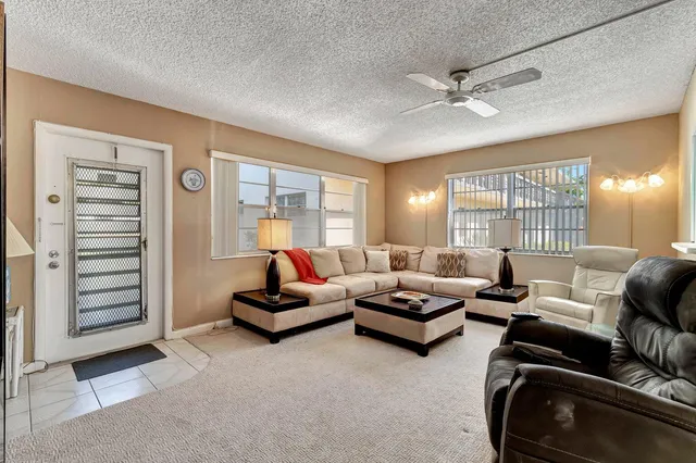 $129,000 | 5 Markham A, Deerfield Beach, FL 33442