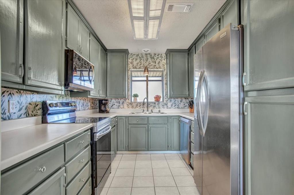 1016 Farm To Market 902 Howe, TX 75459 - Photo 11 of 39