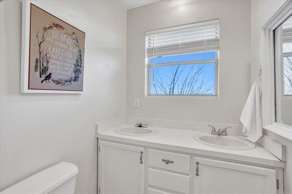 1016 Farm To Market 902 Howe, TX 75459 - Photo 21 of 39 Hallway Full Bathroom #2 with tub/shower combo
