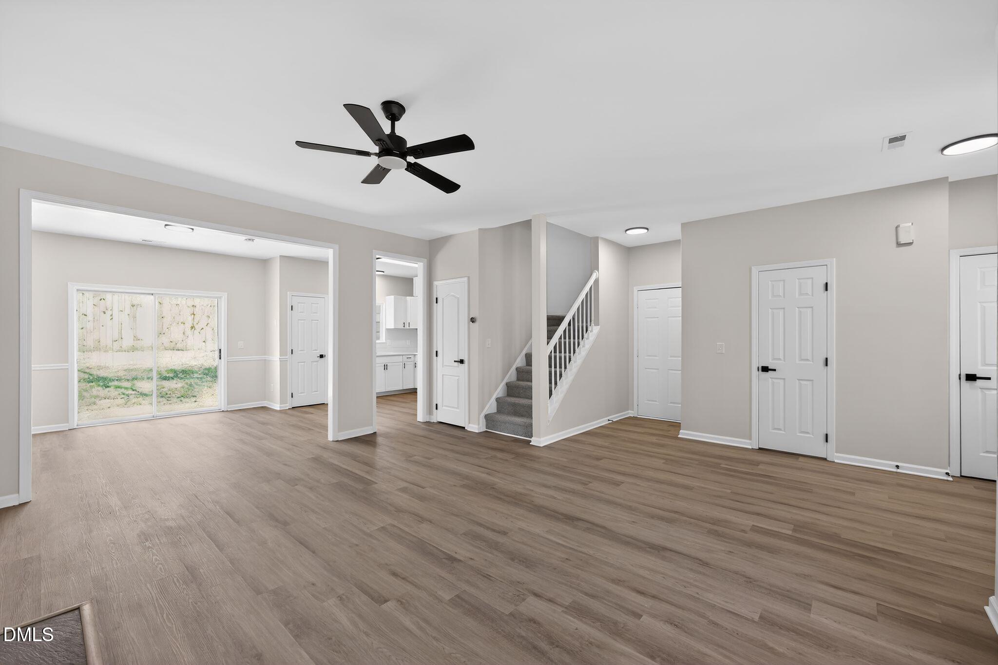 629 Hanska Way Raleigh, NC 27610 - Photo 3 of 15 08_629_Hanska_Way_Raleigh_NC_27610-Livin