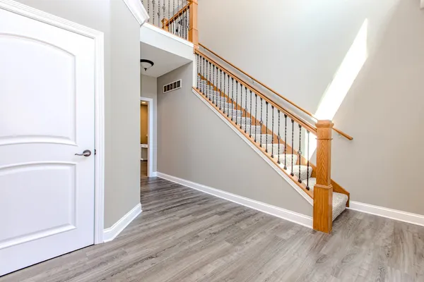 $595,000 | 59 Stonebrook Court, Bloomington, IL 61704