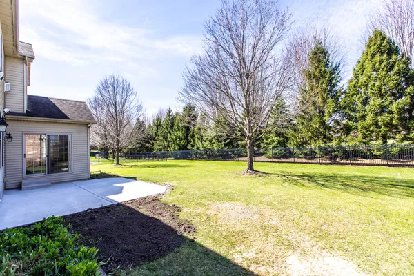 $595,000 | 59 Stonebrook Court, Bloomington, IL 61704