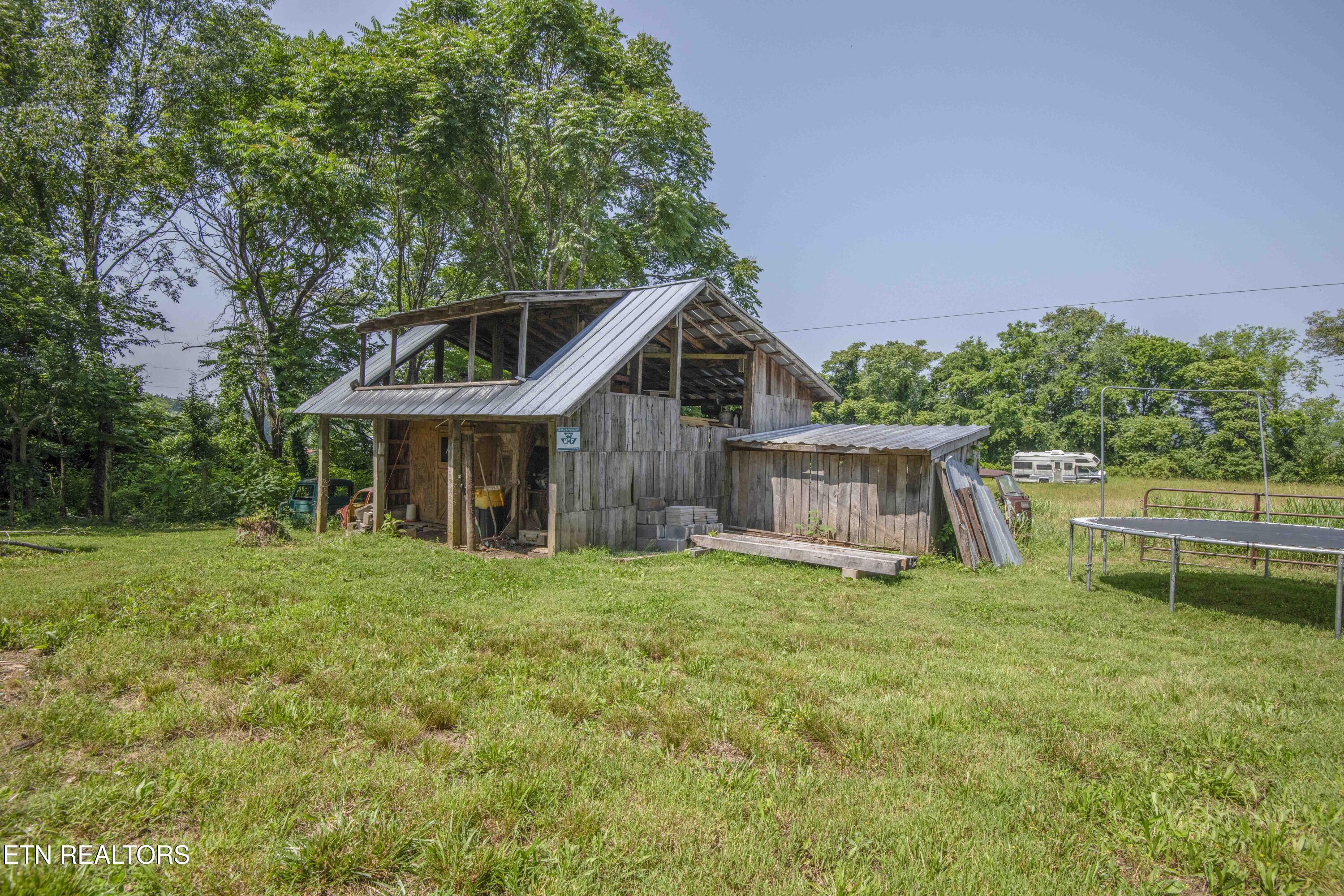 1844 Jackson Road Rutledge, TN 37861 - Photo 35 of 41 BARN