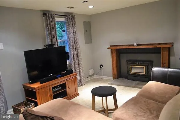 $2,795 | 2022 Mayflower Drive, Woodbridge, VA 22192