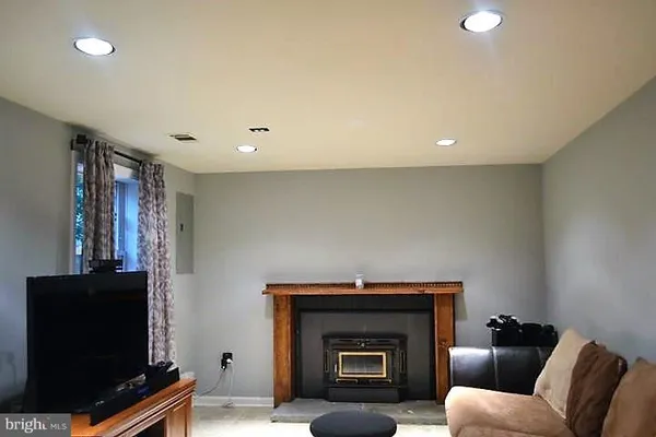 $2,795 | 2022 Mayflower Drive, Woodbridge, VA 22192