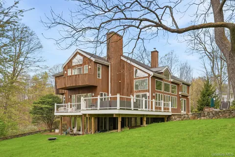 $2,195,000 | 22 Random Farms Circle, Chappaqua, NY 10514