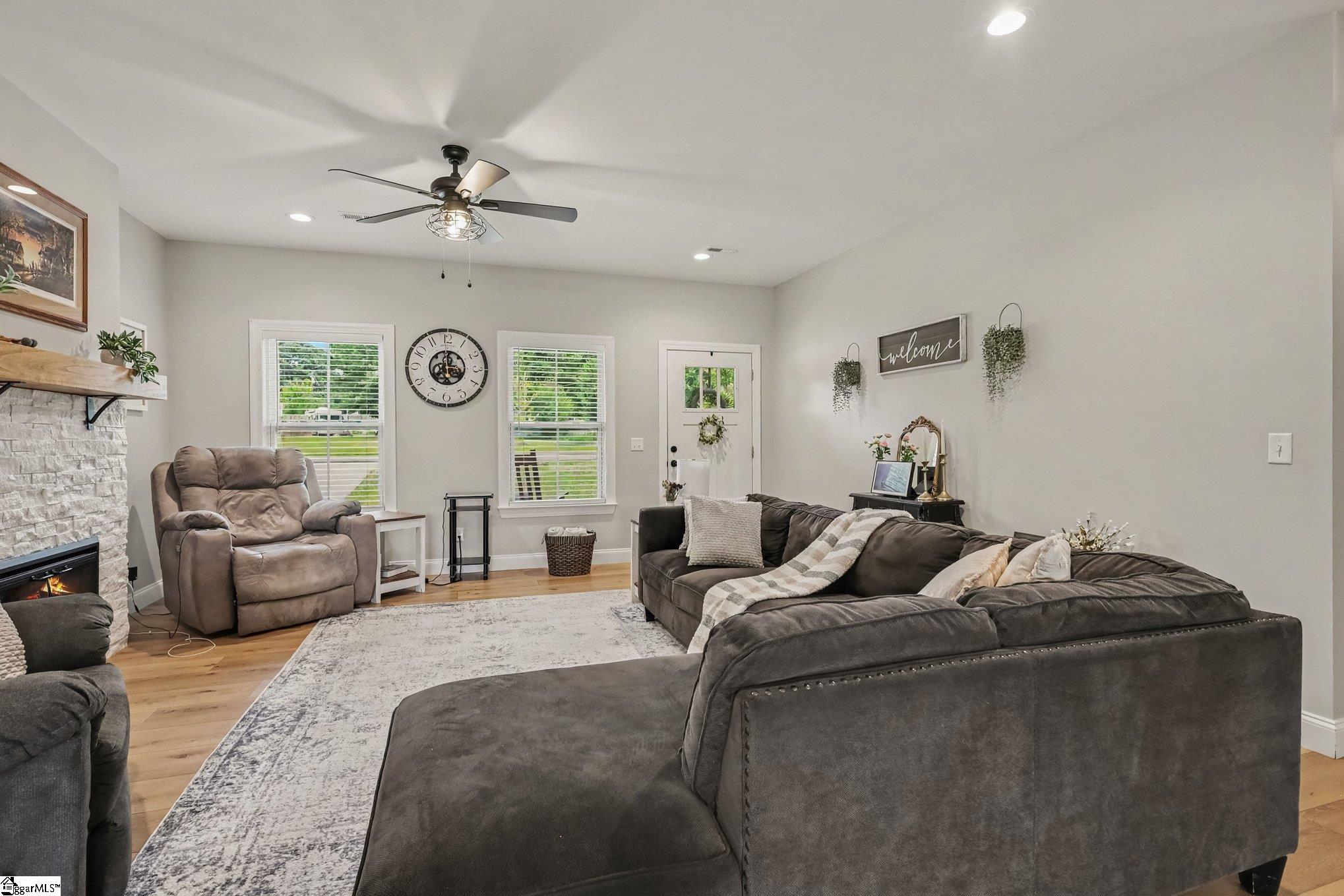 3807 Camp Road Greer, SC 29651 - Photo 5 of 27