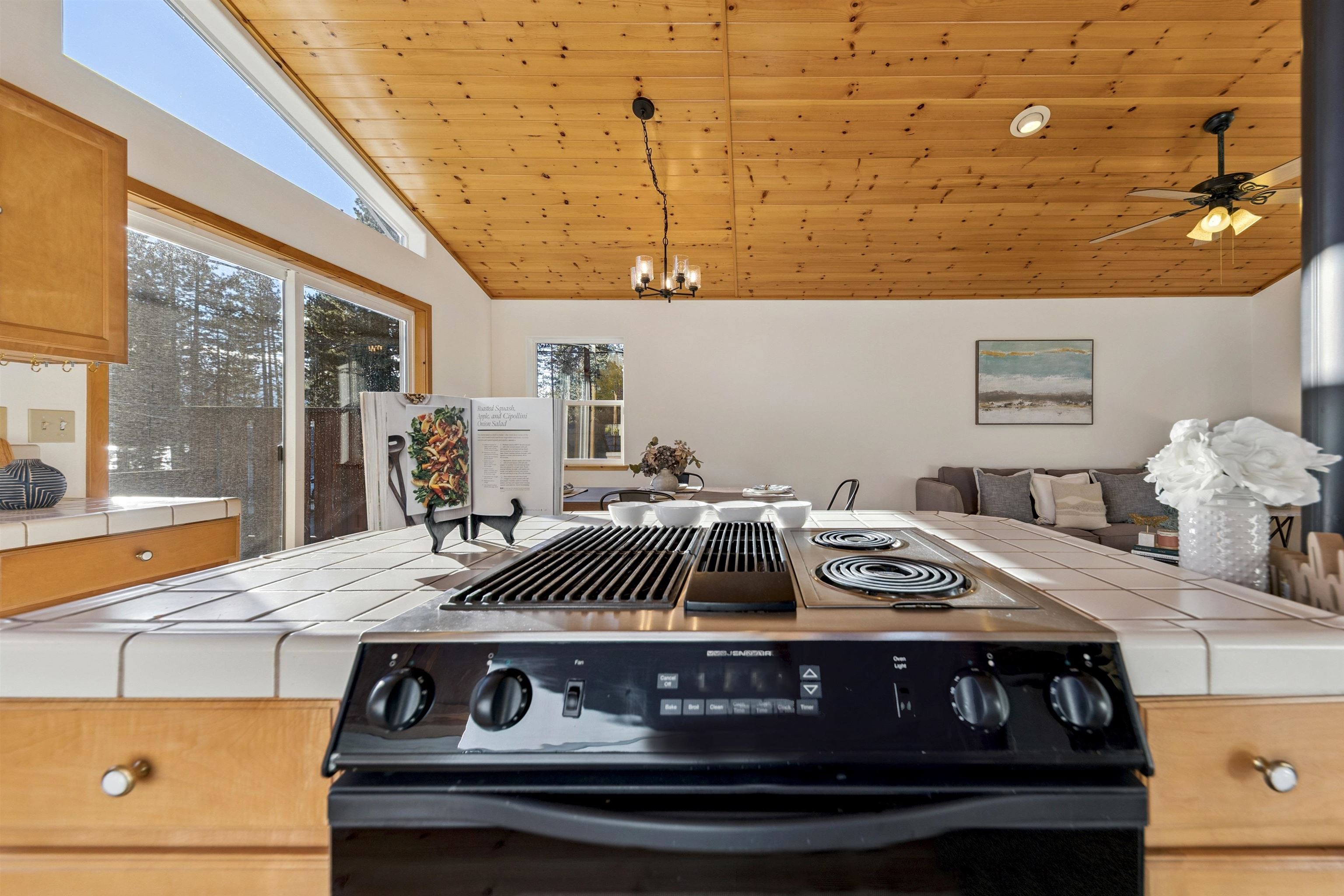 13271 Moraine Road Truckee, CA 96161 - Photo 13 of 28