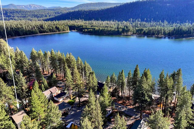 $899,900 | 13271 Moraine Road, Truckee, CA 96161