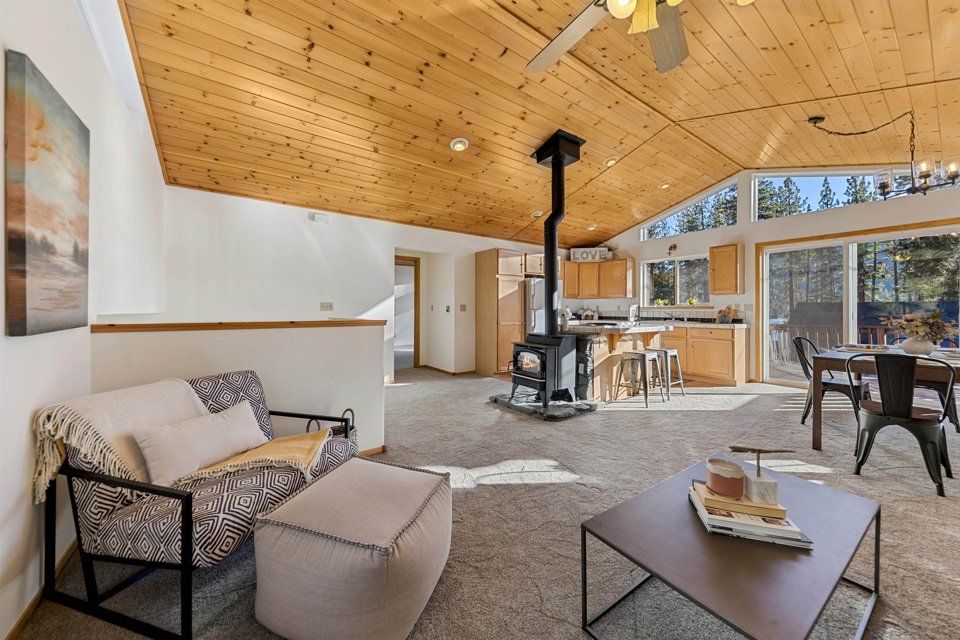 13271 Moraine Road Truckee, CA 96161 - Photo 4 of 28