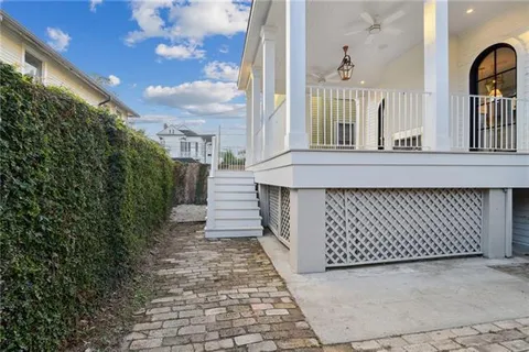 $1,649,000 | 5236 Pitt Street, New Orleans, LA 70115