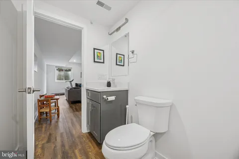 $575,000 | 7005 Pipers Glen Way, Philadelphia, PA 19119