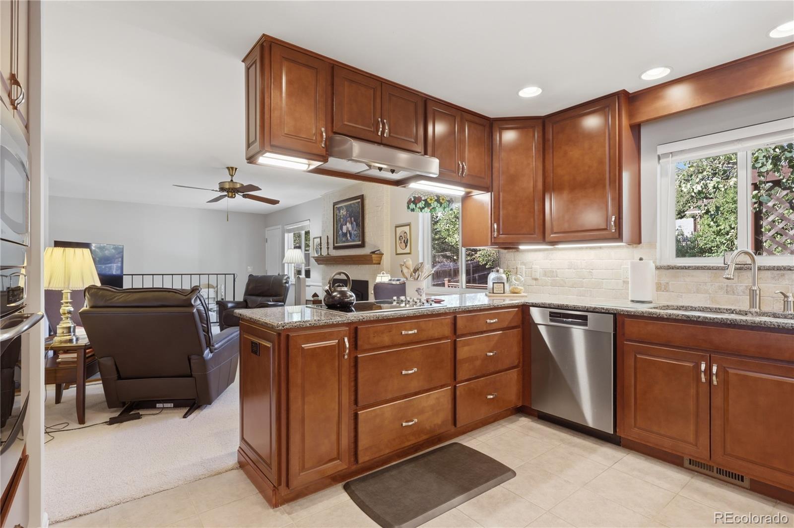 5255 Camargo Road Littleton, CO 80123 - Photo 4 of 42 Gallery Image 4