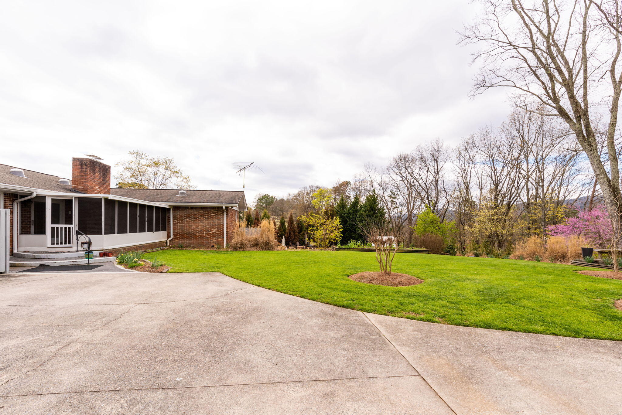 462 Castle Road Dalton, GA 30720 - Photo 10 of 48 10-web-or-mls-DSC_0319