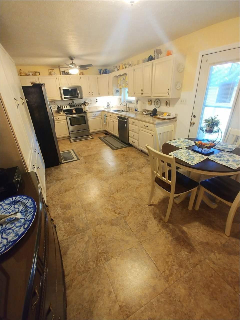 445 Cate Road Sevierville, TN 37862 - Photo 7 of 20 586366-6