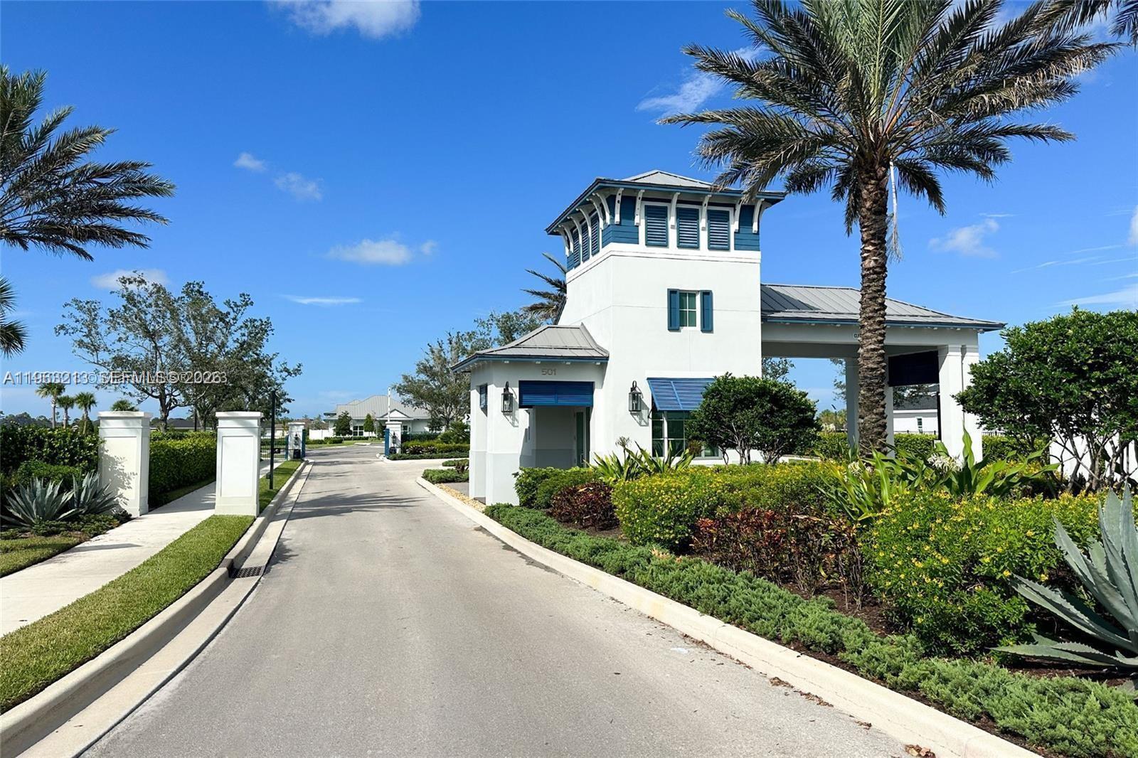 797 Bloomfield Road Port St. Lucie, FL 34984 - Photo 3 of 35