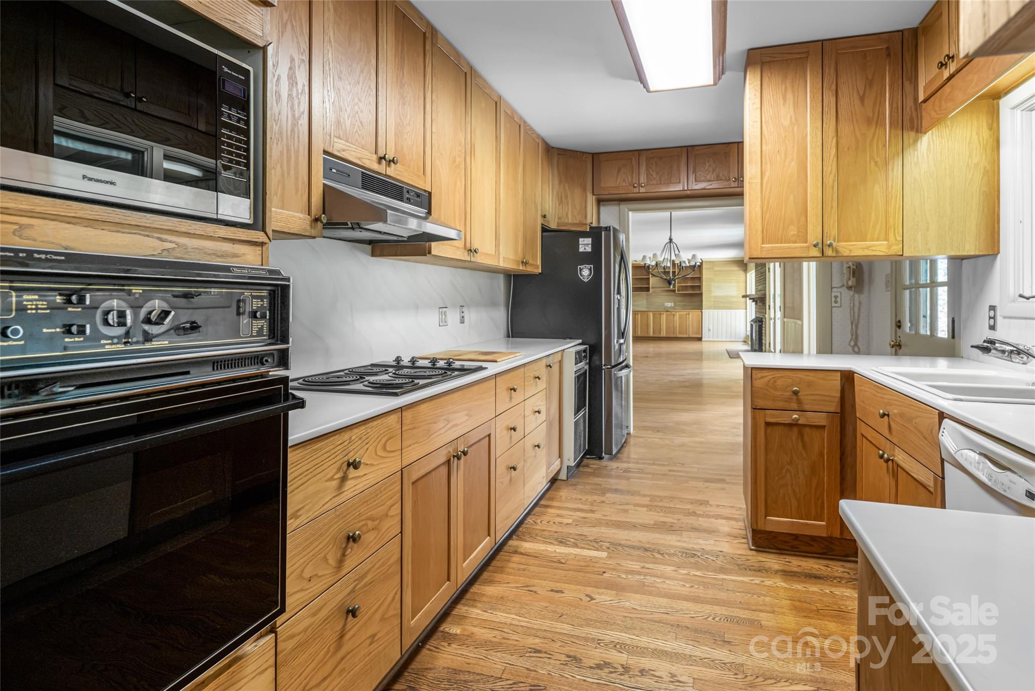 426 Vanderbilt Road Asheville, NC 28803 - Photo 16 of 46