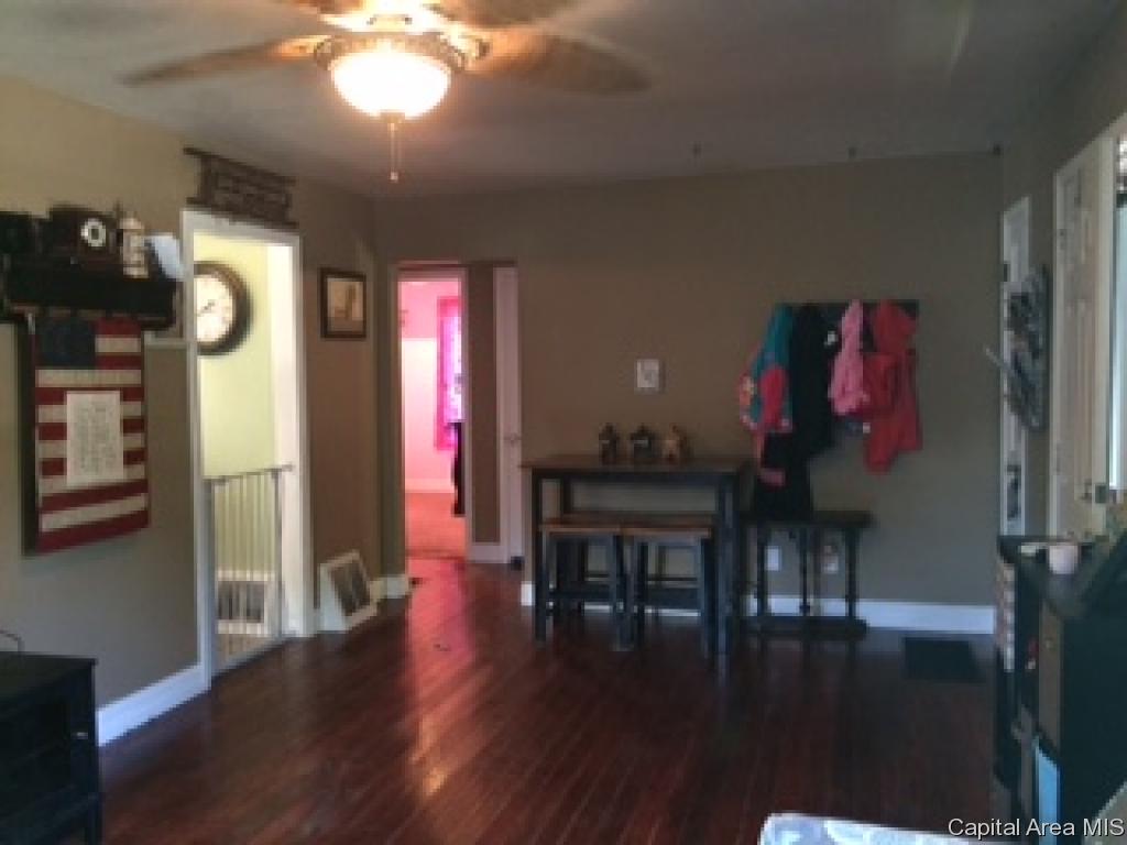 3325 Sherman Street Springfield, IL 62703 - Photo 4 of 22
