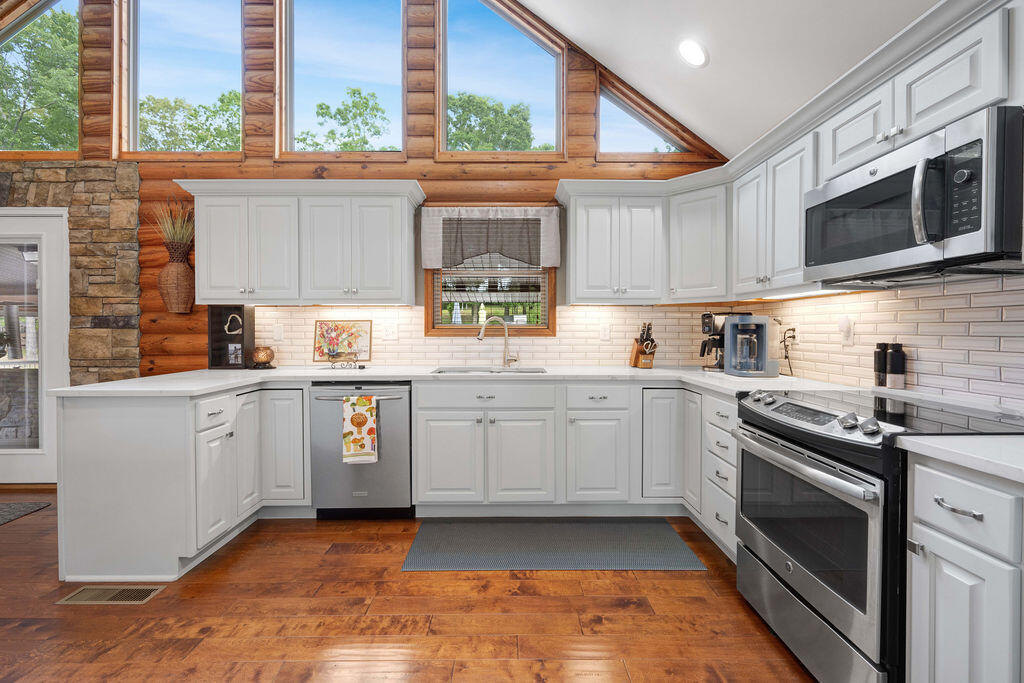 4440 Keith Road Ringgold, GA 30736 - Photo 12 of 92 Kitchen View 3