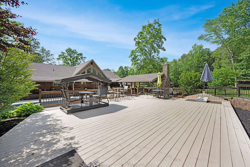 4440 Keith Road Ringgold, GA 30736 - Photo 38 of 92 Upper deck