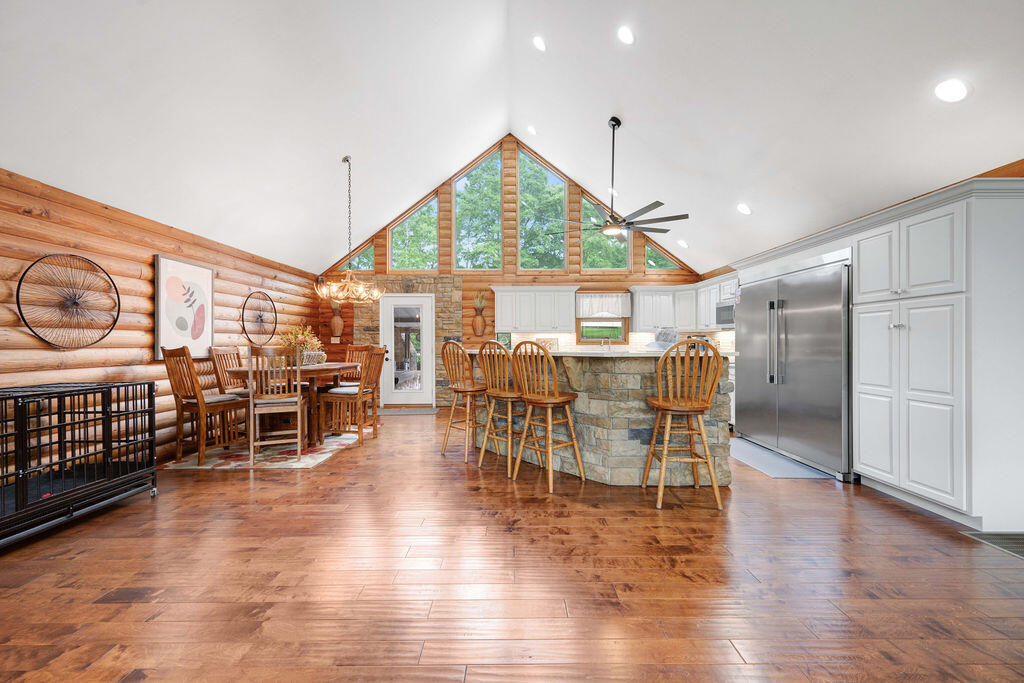 4440 Keith Road Ringgold, GA 30736 - Photo 9 of 92 Looking from LR to Dining area