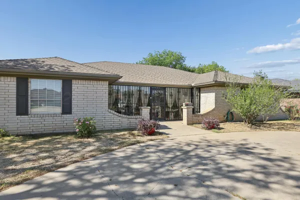 $299,900 | 7211 Gainsborough Road, Amarillo, TX 79106