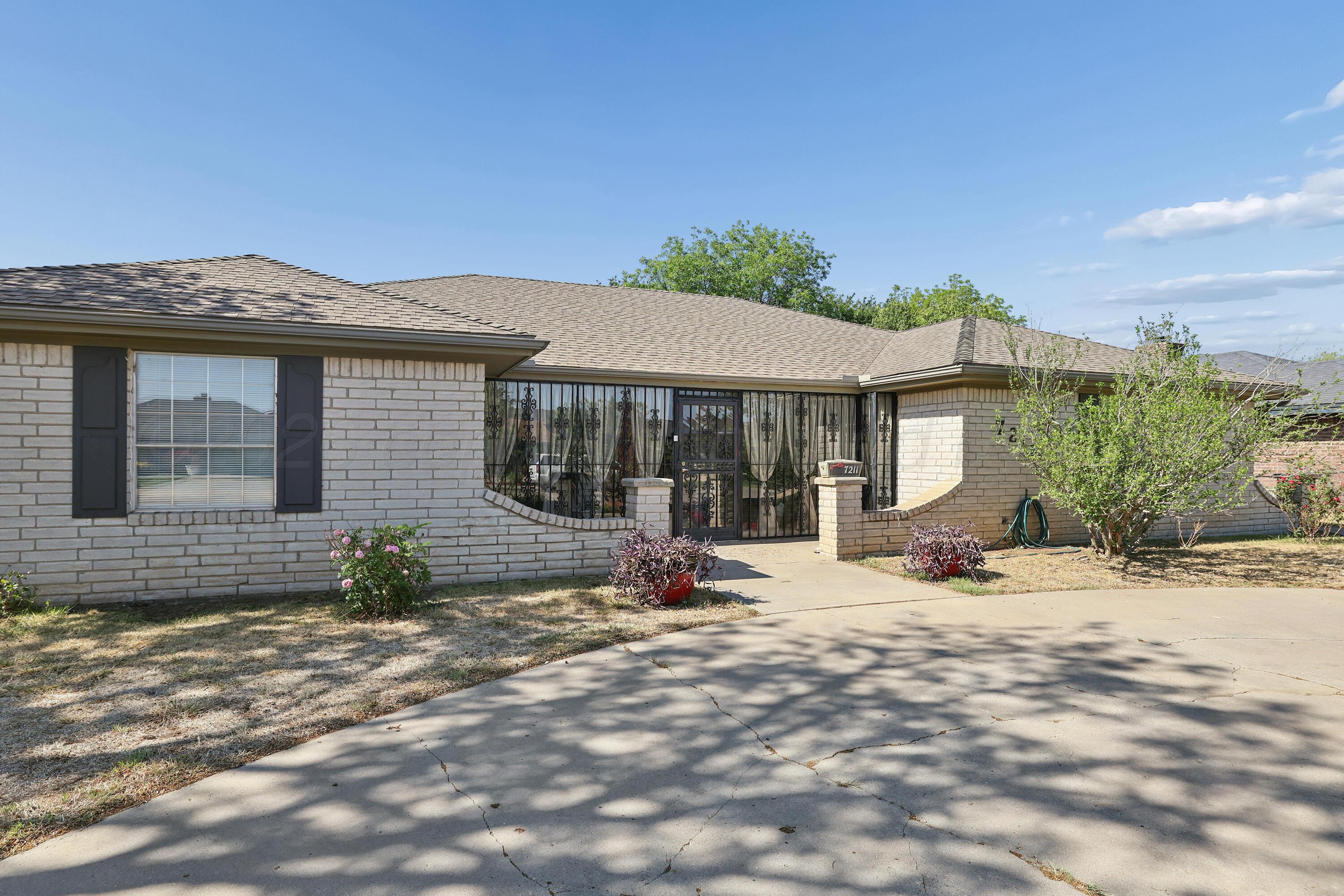 7211 Gainsborough Road Amarillo, TX 79106 - Photo 1 of 27 7211 Gainsborough