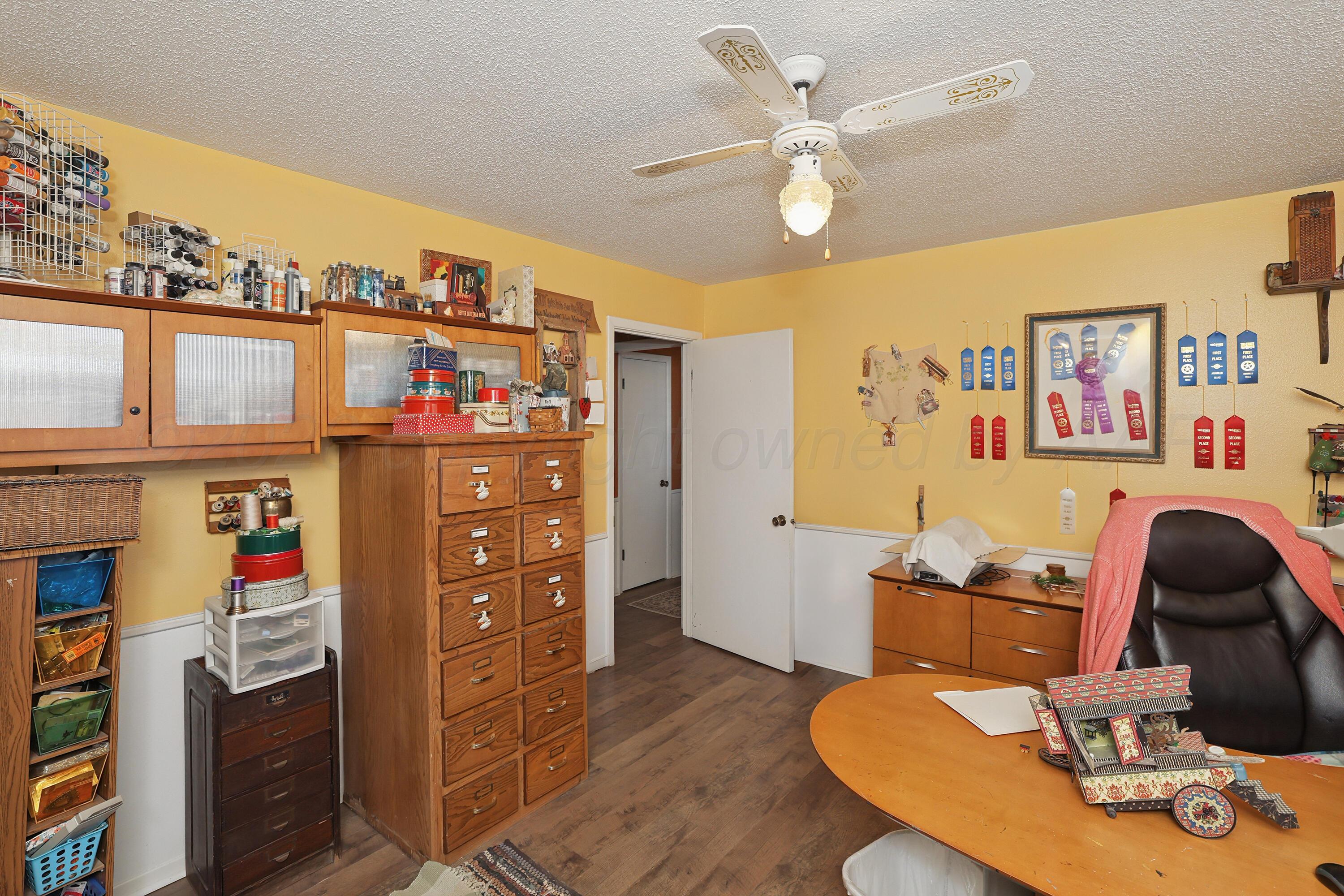 7211 Gainsborough Road Amarillo, TX 79106 - Photo 17 of 27 3rd Bedroom