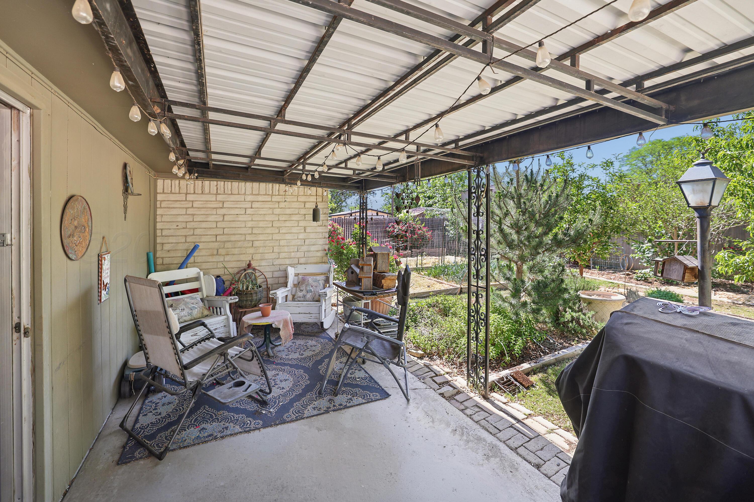 7211 Gainsborough Road Amarillo, TX 79106 - Photo 21 of 27 Back Patio