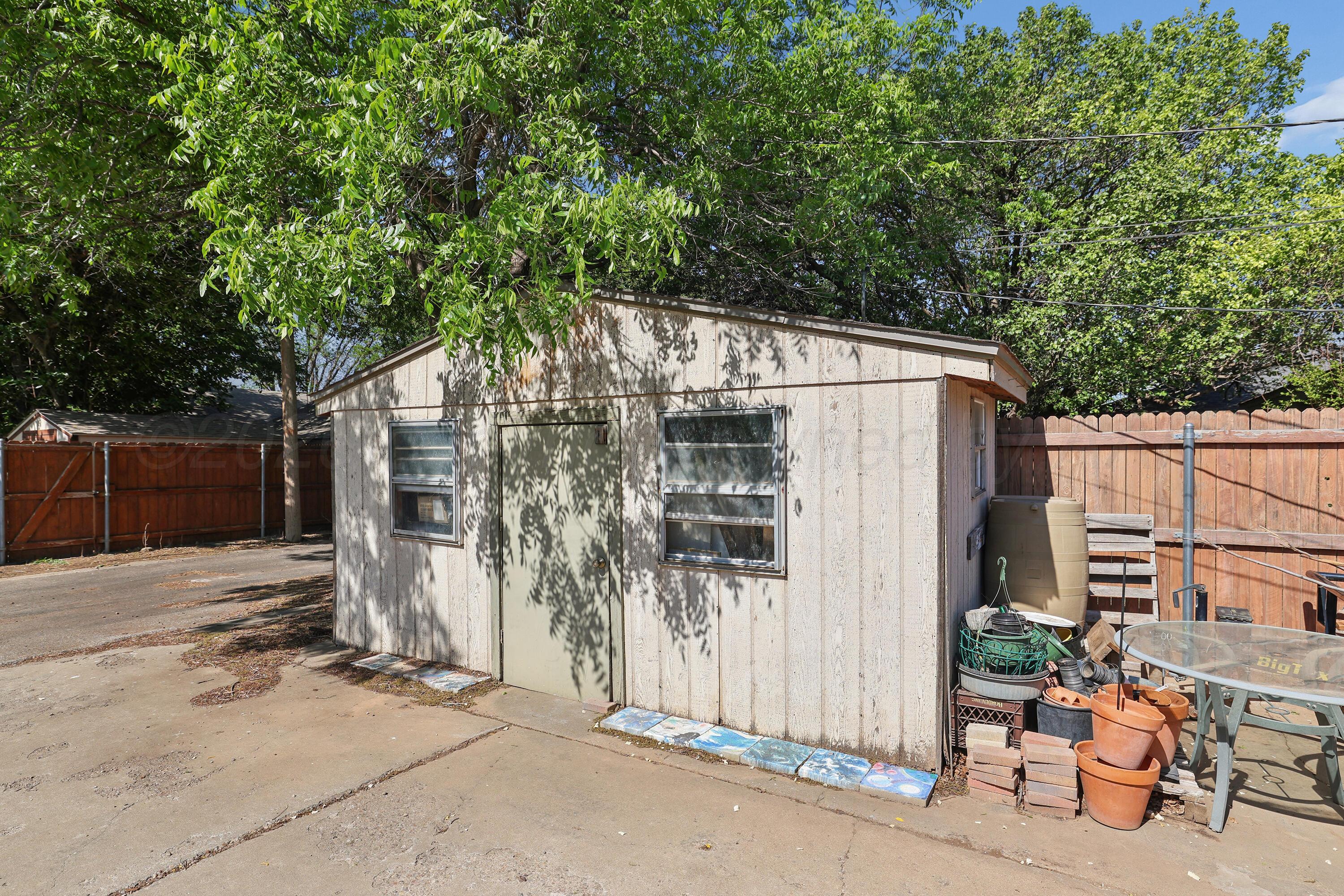 7211 Gainsborough Road Amarillo, TX 79106 - Photo 26 of 27 Storage Building