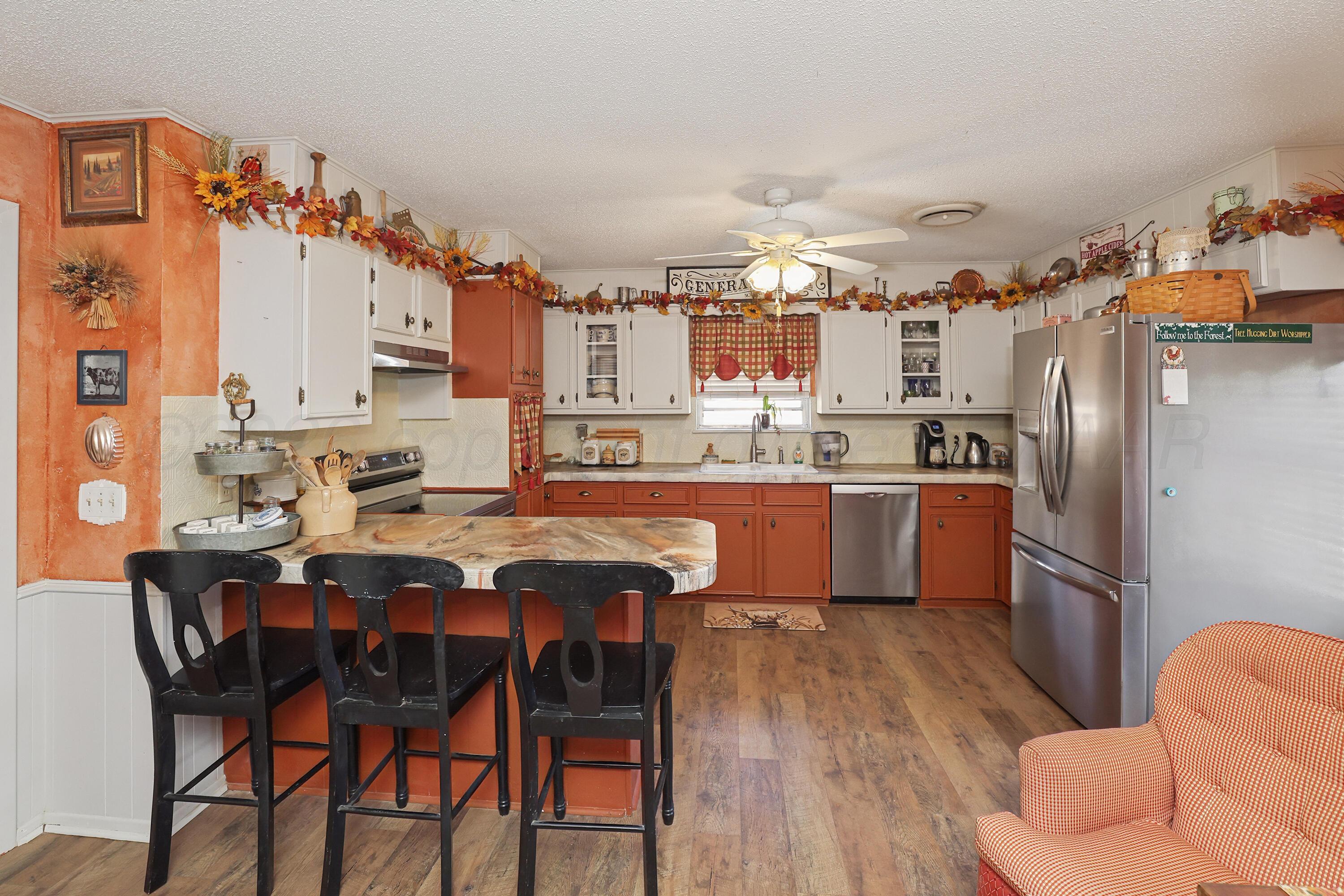 7211 Gainsborough Road Amarillo, TX 79106 - Photo 7 of 27 Kitchen