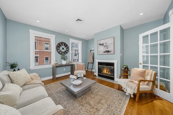 $799,000 | 93 Baldwin Street, Unit 1, Boston, MA 02129
