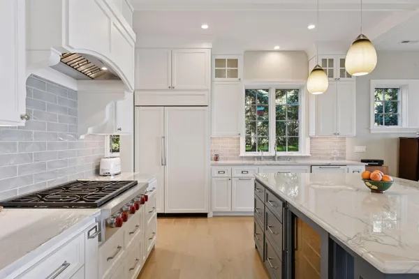 $3,100,000 | 245 Lakeview Avenue, Tonka Bay, MN 55331
