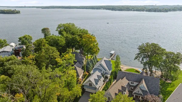 $3,100,000 | 245 Lakeview Avenue, Tonka Bay, MN 55331