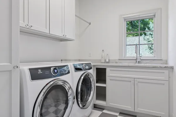 $3,100,000 | 245 Lakeview Avenue, Tonka Bay, MN 55331