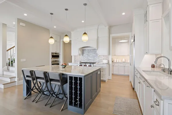 $3,100,000 | 245 Lakeview Avenue, Tonka Bay, MN 55331