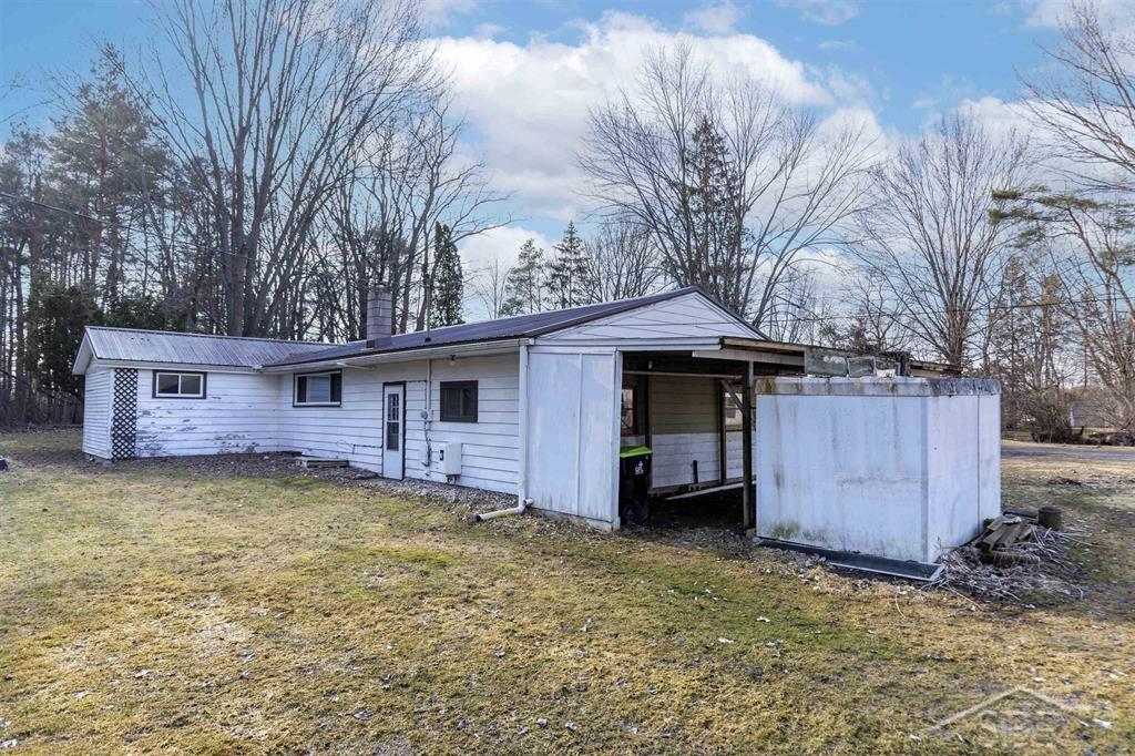 4717 Mapleton Drive Freeland, MI 48623 - Photo 25 of 26 50135245-cafc69e1-1a2f-4462-94c8-5280b4c40582.JPG