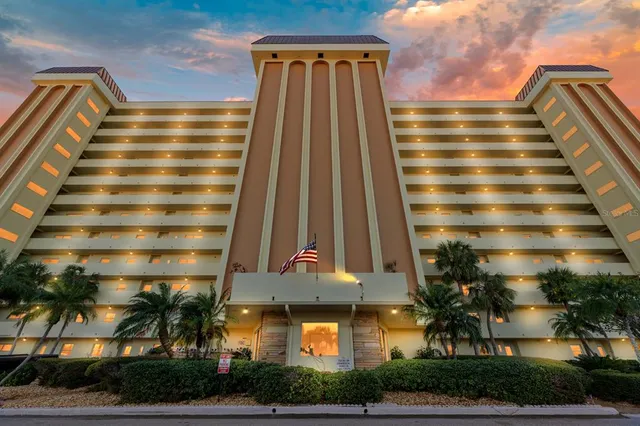 $99,999 | 4550 Cove Circle, Unit 305, St. Petersburg, FL 33708