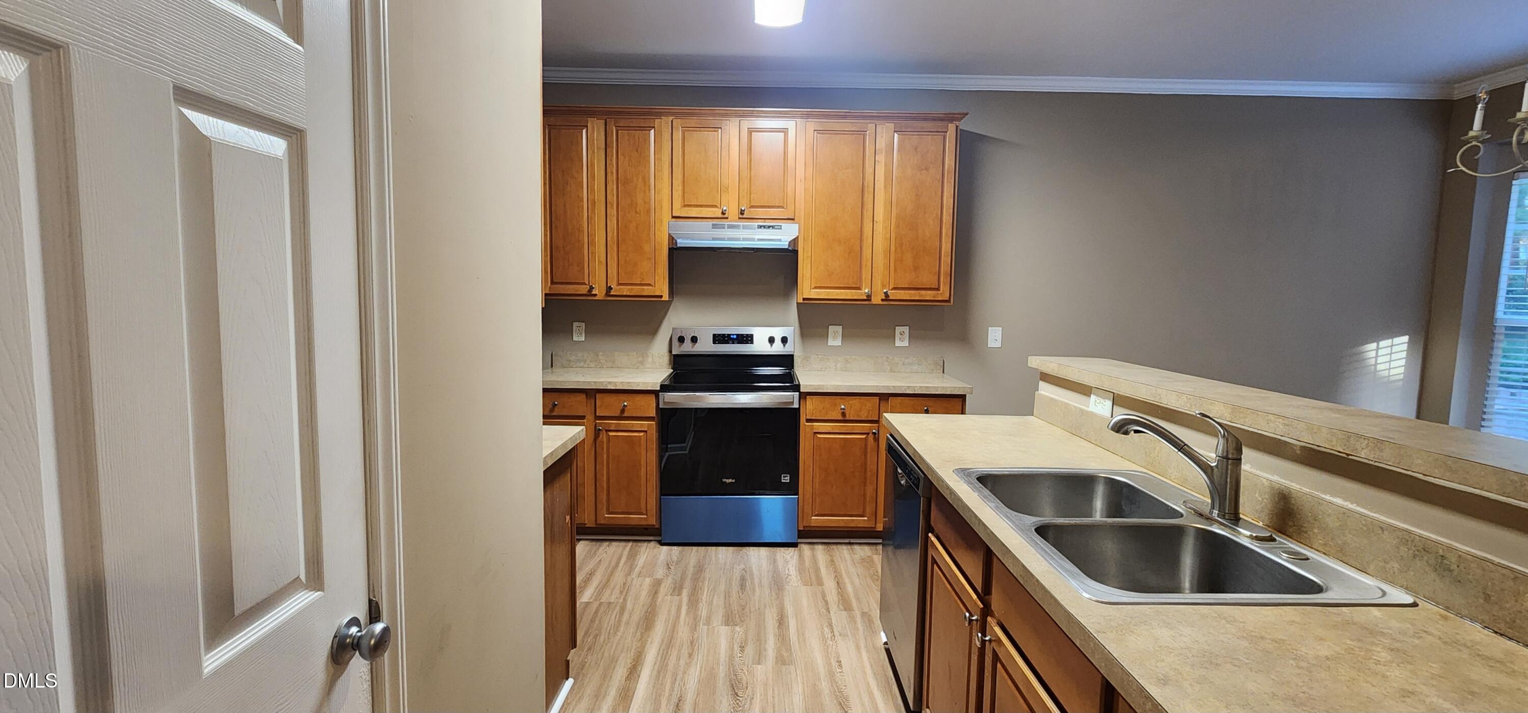 8427 Tie Stone Way Raleigh, NC 27613 - Photo 6 of 23 20260909_181020