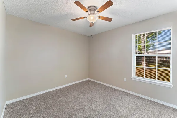 $299,900 | 109 Nicole Lane, Crestview, FL 32539